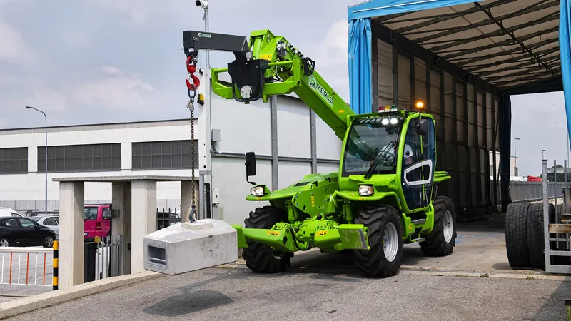 Telehandler hire Devon: Merlo telehandler unloading on site